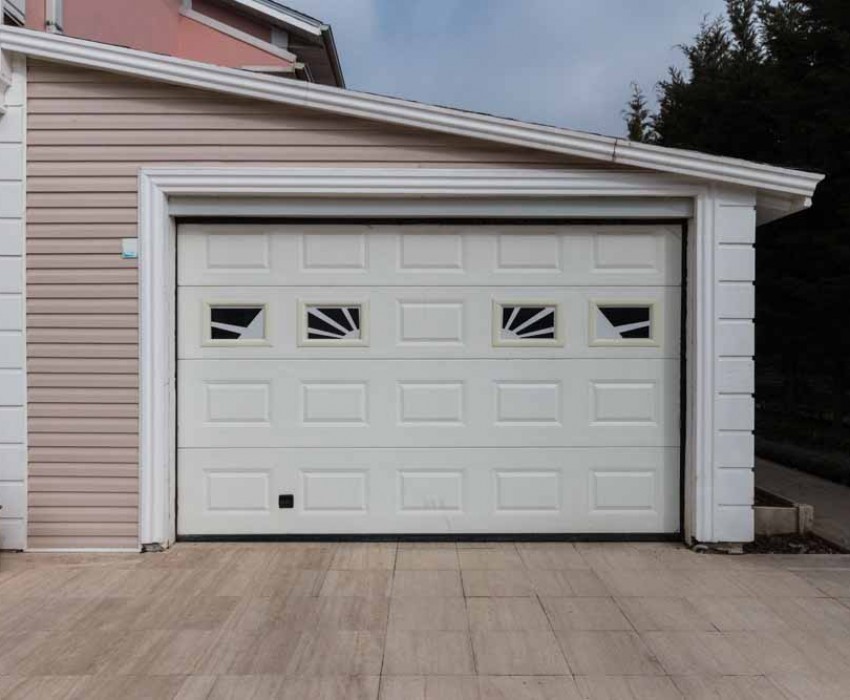 Arı Elektromekanik Seksiyonel Garaj Kapıları